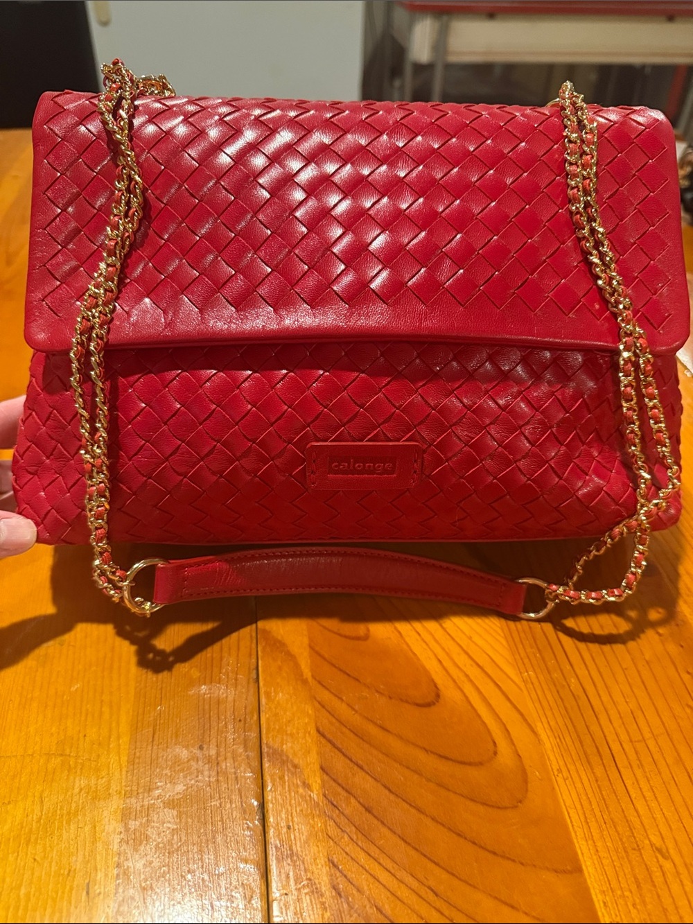 Calonge woven leather shoulder Bag with Gold Chain Strap